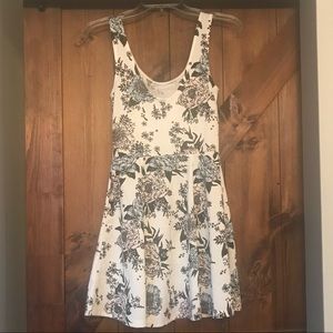 H&M White floral dress